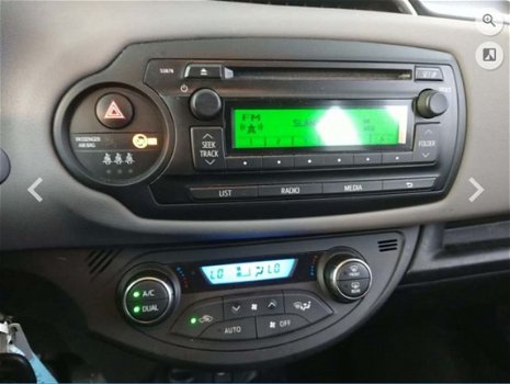 Toyota Yaris - 1.5 Hybrid Now AUTOMAAT / AIRCO-ECC / AUDIO / EL. PAKKET / * APK 12-2020 - 1