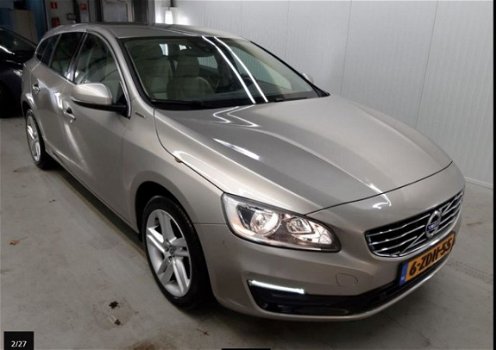 Volvo V60 - 2.4 D6 AWD *16.990 incl.*Plug-In Hybrid Momentum AUT. / NAVI / AIRCO-ECC / LEDER / PDC / - 1