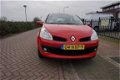 Renault Clio - 1.2-16V COLLECTION NL AUTO PERF.STAAT AIRCO CRUISECONTROL 16INCH LMV 4X PERF.BANDEN M - 1 - Thumbnail