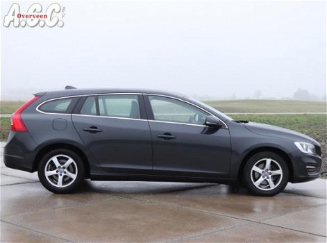 Volvo V60 - 2.0 D3 Navi Cruise Control PDC 150pk - 1