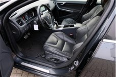 Volvo S60 - 1.6 D2 R-Design Aut. Leder/Navi/Clima/PDC