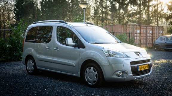 Peugeot Partner Tepee - 1.6 XT Executive | Trekhaak | NAP | Zeer netjes - 1