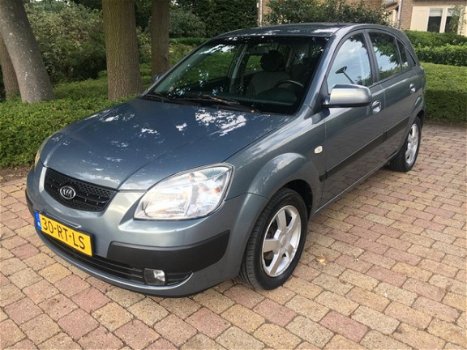 Kia Rio - RIO; HB 1.5 CRDI VGT MT - 1