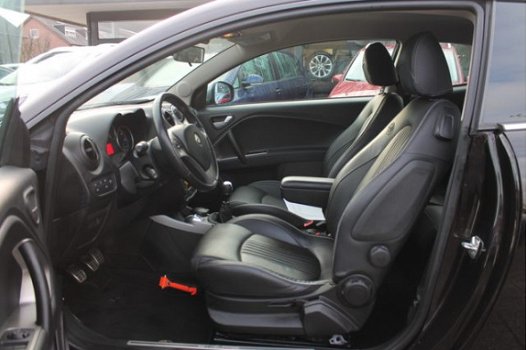 Alfa Romeo MiTo - 1.3 JTDm LEDER, NAVIGATIE, CLIMA, 17 INCH - 1