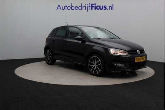 Volkswagen Polo - 1.4 TEAM AUTOMAAT MET STOELVERWARMING / CRUISE CONTROL / AIRCO / NAVI - 1