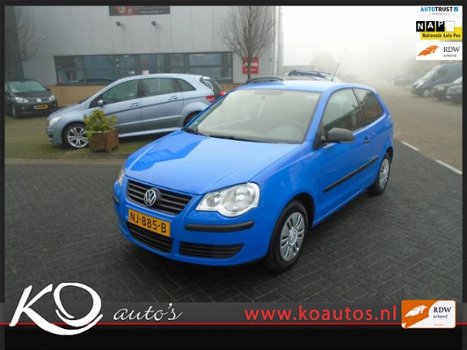 Volkswagen Polo - 1.4-16V Trendline - 1