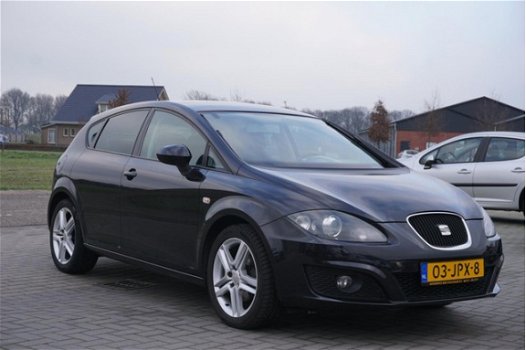 Seat Leon - 1.4 TSI Businessline High NAVIGATIE AIRCO PARKEERSENSOREN - 1