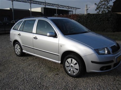 Skoda Fabia Combi - 1.4-16V Equipe airco, cruise, trekhaak - 1