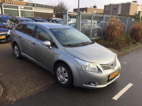 Toyota Avensis Wagon - 1.6 VVTi Comfort - 1