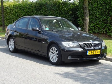 BMW 3-serie - 320i High Executive Leer, navigatie - 1