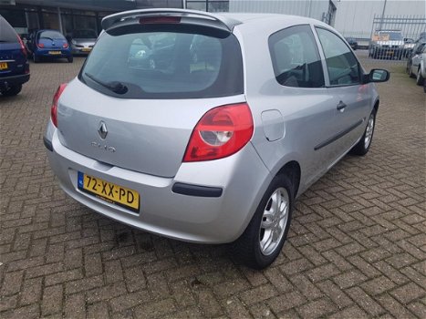 Renault Clio - 1.2-16V Business Line Airco - 1