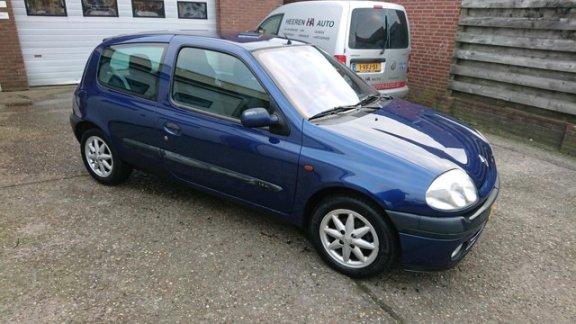 Renault Clio - 1.4-16V Si NAP, APK, Trekhaak - 1