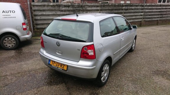 Volkswagen Polo - 1.4-16V Highline NAP, Airco, Schuifdak, Automaat - 1