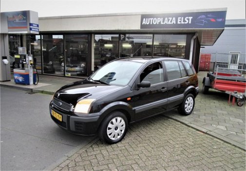 Ford Fusion - 1.4-16V Champion /mooie auto/airco/lage km+nap/nw apk - 1