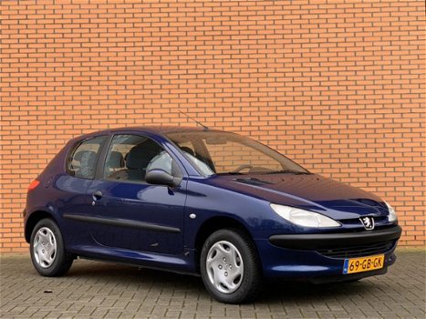 Peugeot 206 - 1.4 XT | Automaat | Bluetooth | Radio/cd | 81.243KM | USB | AUX | - 1