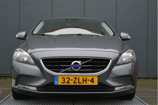 Volvo V40 - 2.0 D3 Kinetic top onderhouden - 1