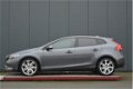 Volvo V40 - 2.0 D3 Kinetic top onderhouden - 1 - Thumbnail