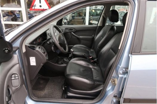 Ford Focus Wagon - 1.6-16V Futura / Zeer netjes / Leer / Goed onderhouden / 2004 - 1