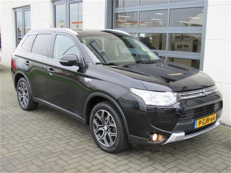 Mitsubishi Outlander - 2.0 PHEV Instyle X-Line Automaat Leder Navi Trekhaak - 1