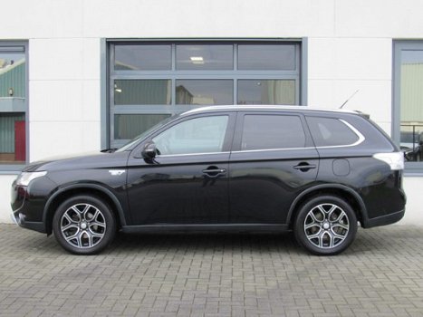 Mitsubishi Outlander - 2.0 PHEV Instyle X-Line Automaat Leder Navi Trekhaak - 1