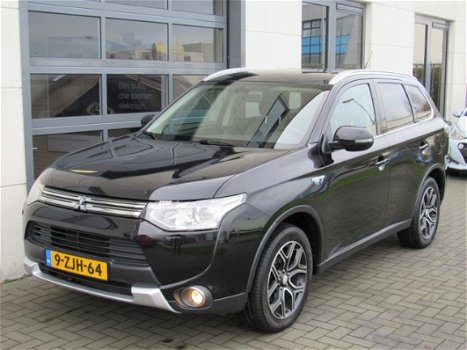 Mitsubishi Outlander - 2.0 PHEV Instyle X-Line Automaat Leder Navi Trekhaak - 1