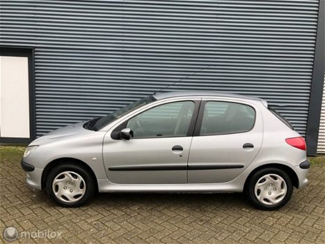 Peugeot 206 - 1.4 Gentry Clima 5 Deurs Automaat - 1