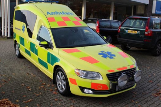 Volvo V70 - 2.4 D5 AWD Nilsson Ambulance Krankenwagen - 1