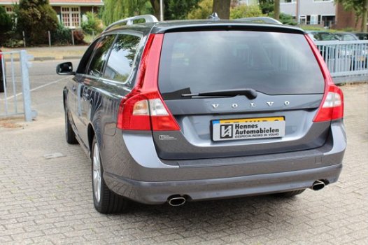 Volvo V70 - 3.0 T6 AWD Summum Schuifdak Stoelventilatie Four-C - 1