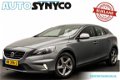 Volvo V40 - 2.0 D2 120 Pk R-Design Business | Navigatie | Xenon | Alcantara - 1 - Thumbnail