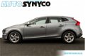 Volvo V40 - 2.0 D2 120 Pk R-Design Business | Navigatie | Xenon | Alcantara - 1 - Thumbnail