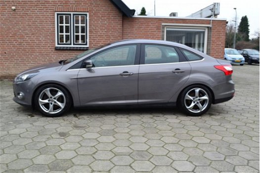 Ford Focus - 1.6 EcoBoost Titanium 1e eigenaar model 2012 68.000 km airco navigatie 17'velgen cruisc - 1