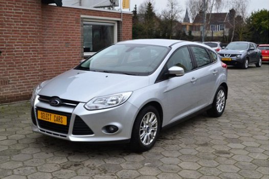 Ford Focus - 1.6 TI-VCT Titanium 1e eigenaar bj.2012 63.000 km airco lm.velgen radio/cd+usb+stuurbed - 1