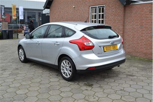 Ford Focus - 1.6 TI-VCT Titanium 1e eigenaar bj.2012 63.000 km airco lm.velgen radio/cd+usb+stuurbed - 1