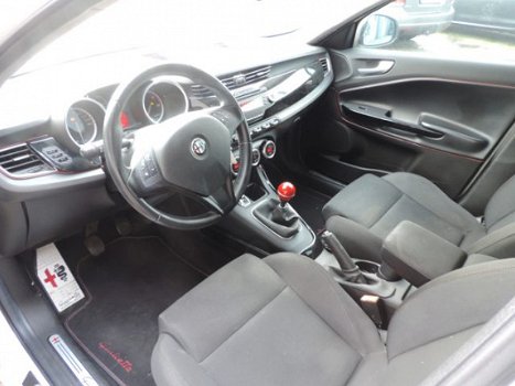 Alfa Romeo Giulietta - 1.6 JTDm Distinctive 50 procent deal 2975, - ACTIE LMV / Cima / LED / LMV - 1