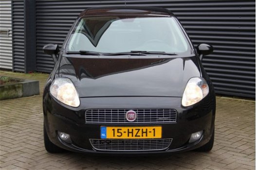 Fiat Grande Punto - 1.4-16V Edizione Lusso CLIMA_PDC_PANO_LMV - 1