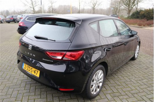 Seat Leon - 1.6 TDI Style Ecomotive 50 procent deal 4.375, - ACTIE Navi / Clima / Bluetooth / PDC / - 1