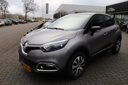 Renault Captur - 1.5 dCi Limited 50 procent deal 6.375, - ACTIE DAB / Navi / Bluetooth / LMV / Airco - 1
