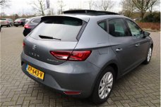 Seat Leon - 1.0 EcoTSI Style Connect 50 procent deal 6.875, - ACTIE Pano dak / Full LED / DAB / Navi