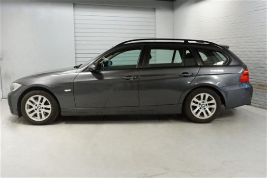 BMW 3-serie Touring - 318d High Executive Xenon Navigatie Climate Cruise ctrl 318 - 1