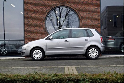 Volkswagen Polo - 1.6-16V 105 PK 5 DRS Comfortline Airco - 1