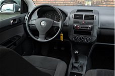 Volkswagen Polo - 1.6-16V 105 PK 5 DRS Comfortline Airco