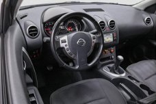 Nissan Qashqai - 1.6 Connect Edition Panoramadak Achteruitrijcamera Cruise Control Navigatie Climat