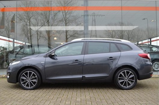 Renault Mégane Estate - 1.5 DCi Bose, Panorama, Leder, Camera, Stoelverw, Led, Keyless, Clima, Cruis - 1