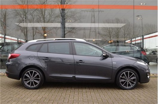 Renault Mégane Estate - 1.5 DCi Bose, Panorama, Leder, Camera, Stoelverw, Led, Keyless, Clima, Cruis - 1