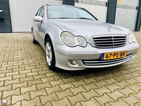 Mercedes-Benz C-klasse - 200 CDI Avantgarde Automaat Full - 1