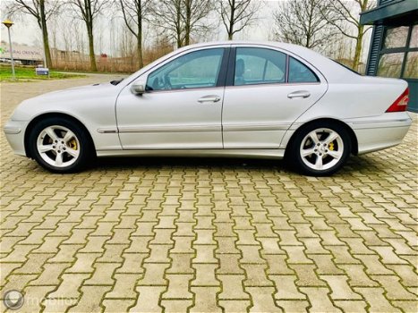 Mercedes-Benz C-klasse - 200 CDI Avantgarde Automaat Full - 1