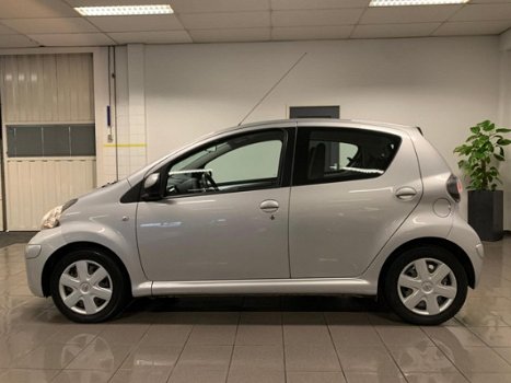 Toyota Aygo - 1.0-12V Comfort Navigator Automaat * 1e Eig / Airco / Navigatie - 1