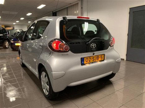 Toyota Aygo - 1.0-12V Comfort Navigator Automaat * 1e Eig / Airco / Navigatie - 1