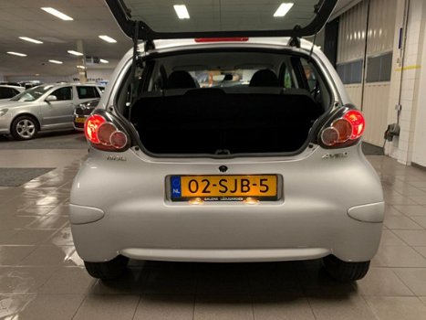 Toyota Aygo - 1.0-12V Comfort Navigator Automaat * 1e Eig / Airco / Navigatie - 1