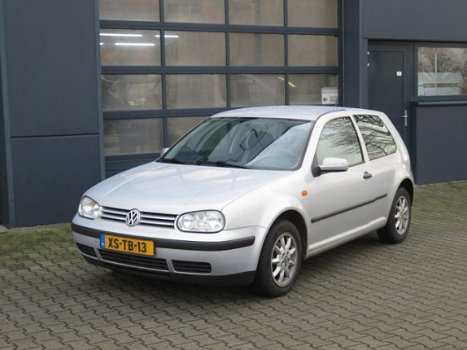 Volkswagen Golf - 1.4 16V Trendline NW APK - Handelsprijs - 1